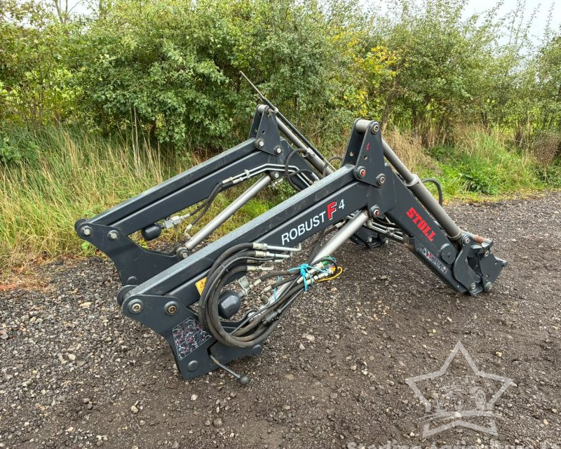 Stoll Robust F4 Loader for Fendt 206V